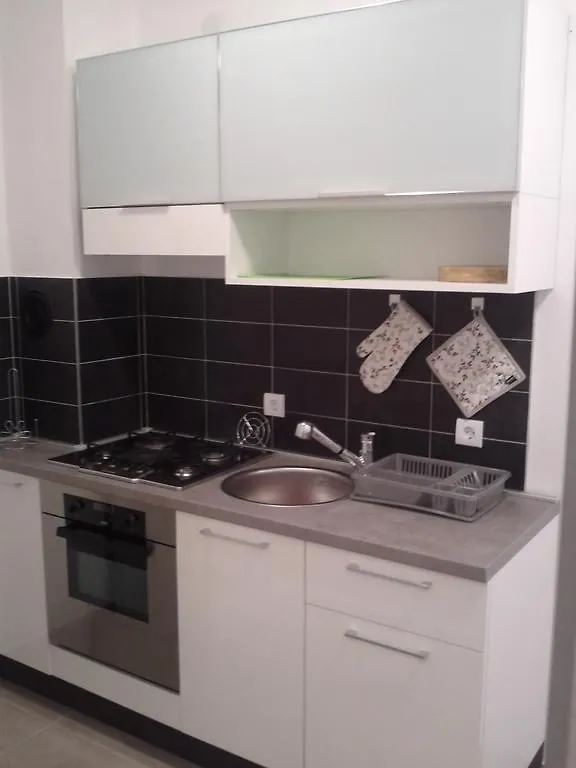 Apartment Melani 풀라
